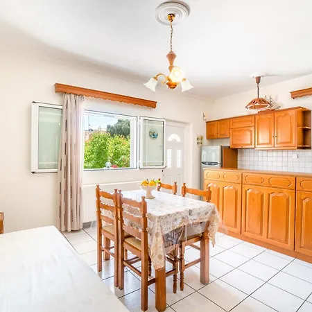 Captain Spiros Casa Nuova 2,3 *