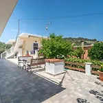 Captain Spiros Casa Nuova 2,3 شقة جايوس