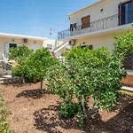 Captain Spiros Casa Nuova 2,3 جايوس