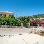 Captain Spiros Casa Nuova 2,3 * جايوس