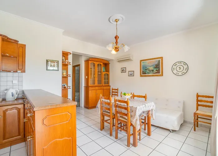 Captain Spiros Casa Nuova 2,3 *