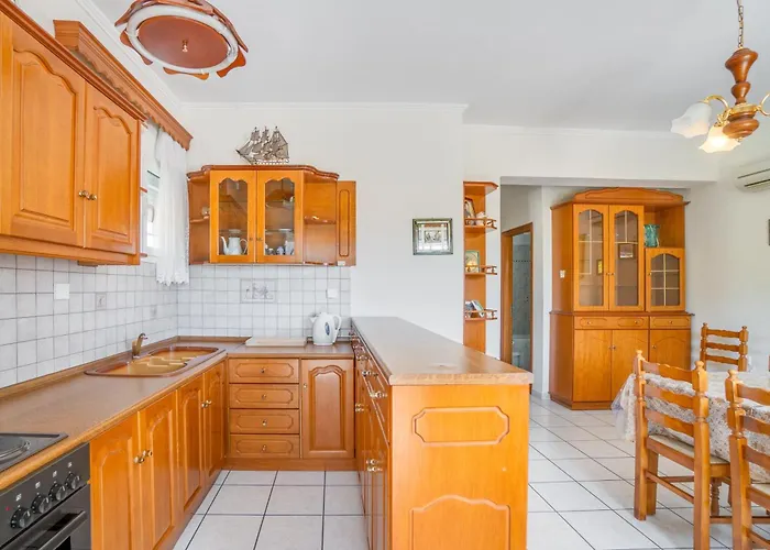 Captain Spiros Casa Nuova 2,3 * جايوس